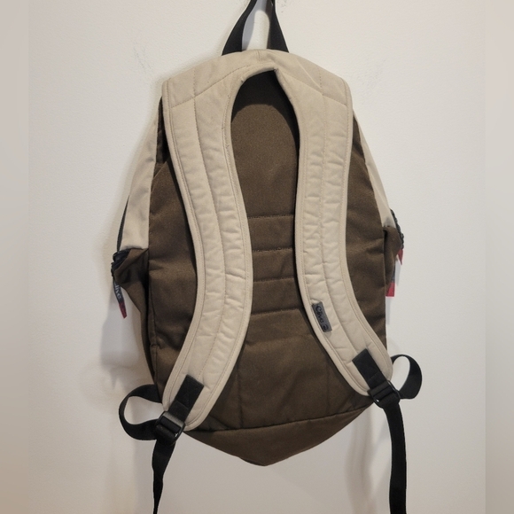 Clive skateboarding snowboarding brown/black backpack - Picture 3 of 7